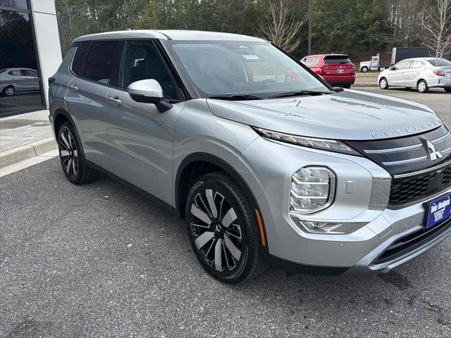 New 2026 Mitsubishi Outlander SE image 3