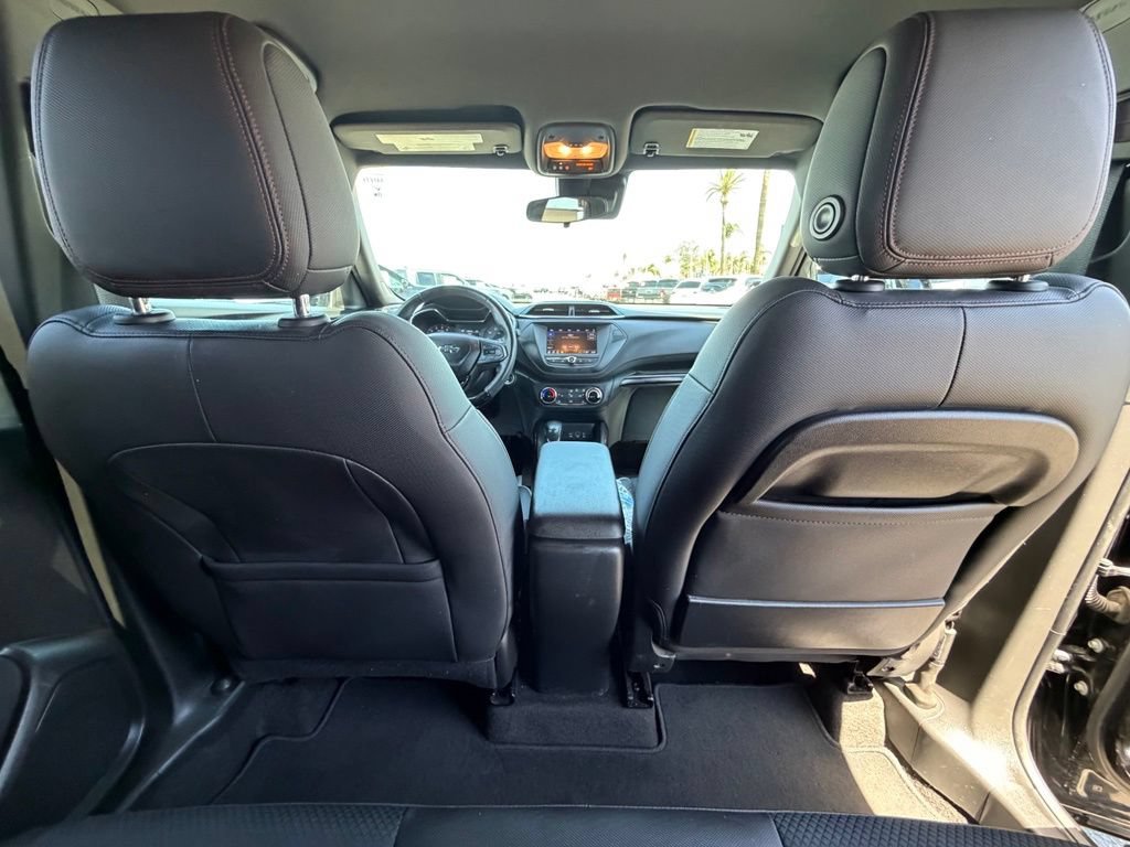 Used 2023 Chevrolet TrailBlazer RS FWD image 13