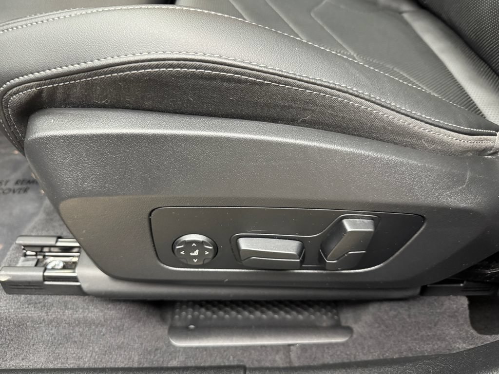 Certified 2025 BMW X1 M35i AWD/4WD image 12