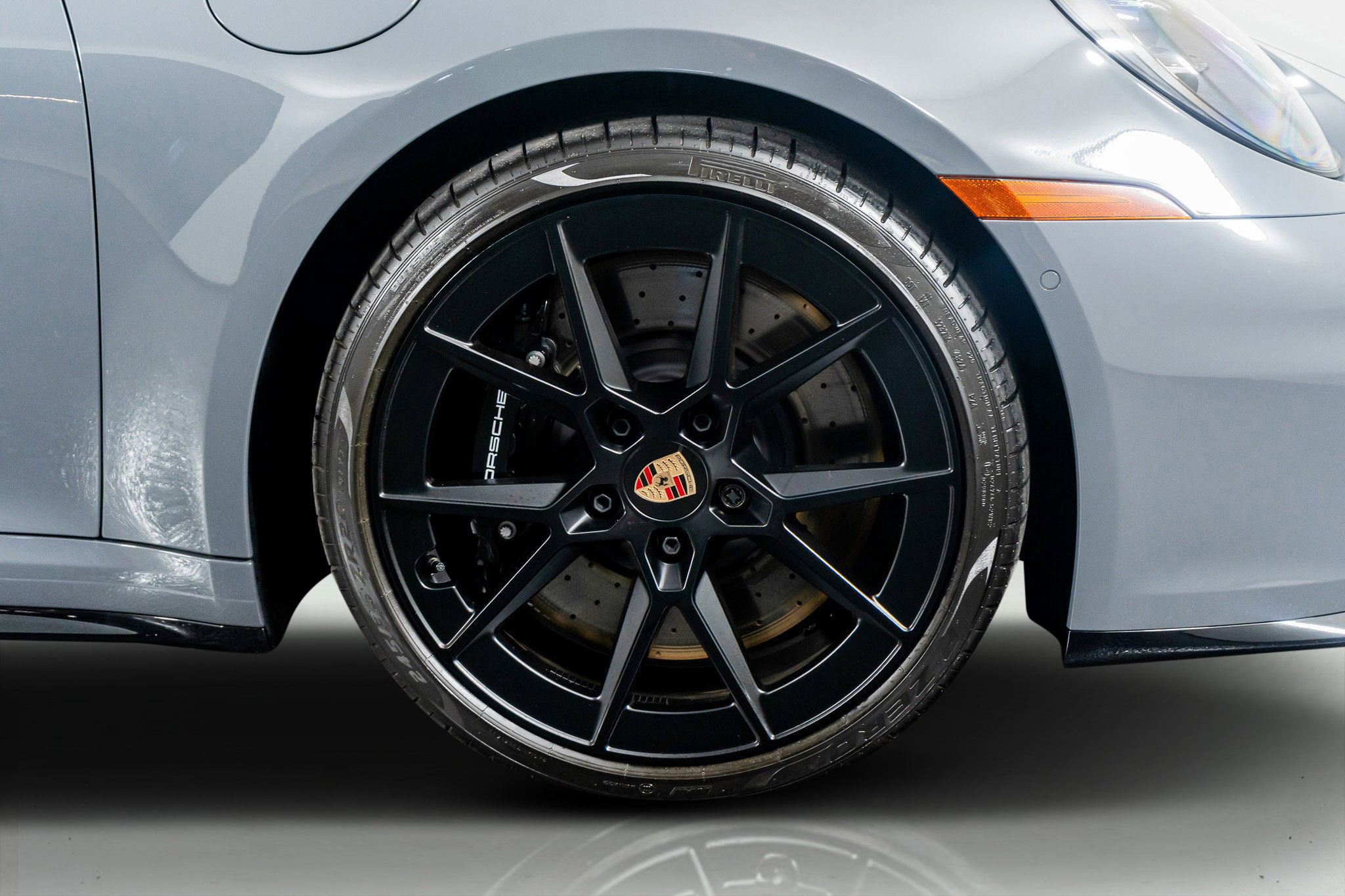 Used 2025 Porsche 911 Carrera S RWD image 8