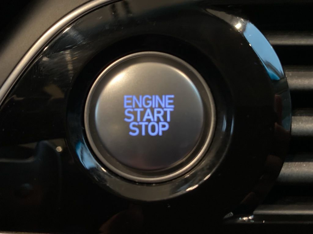 Used 2020 Genesis G70 2.0T image 28