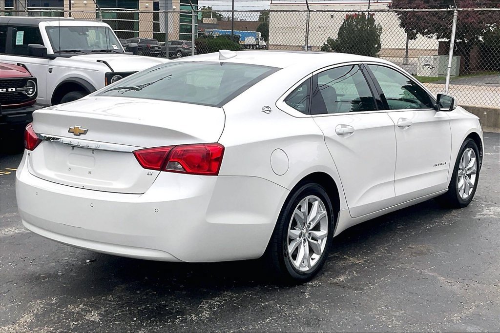 Used 2017 Chevrolet Impala LT w/ Convenience Package FWD image 12
