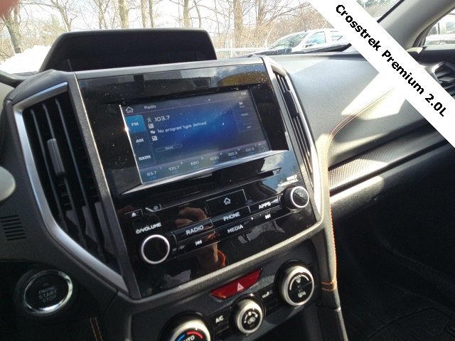 Used 2021 Subaru Crosstrek 2.0i Premium w/ Moonroof Package image 24