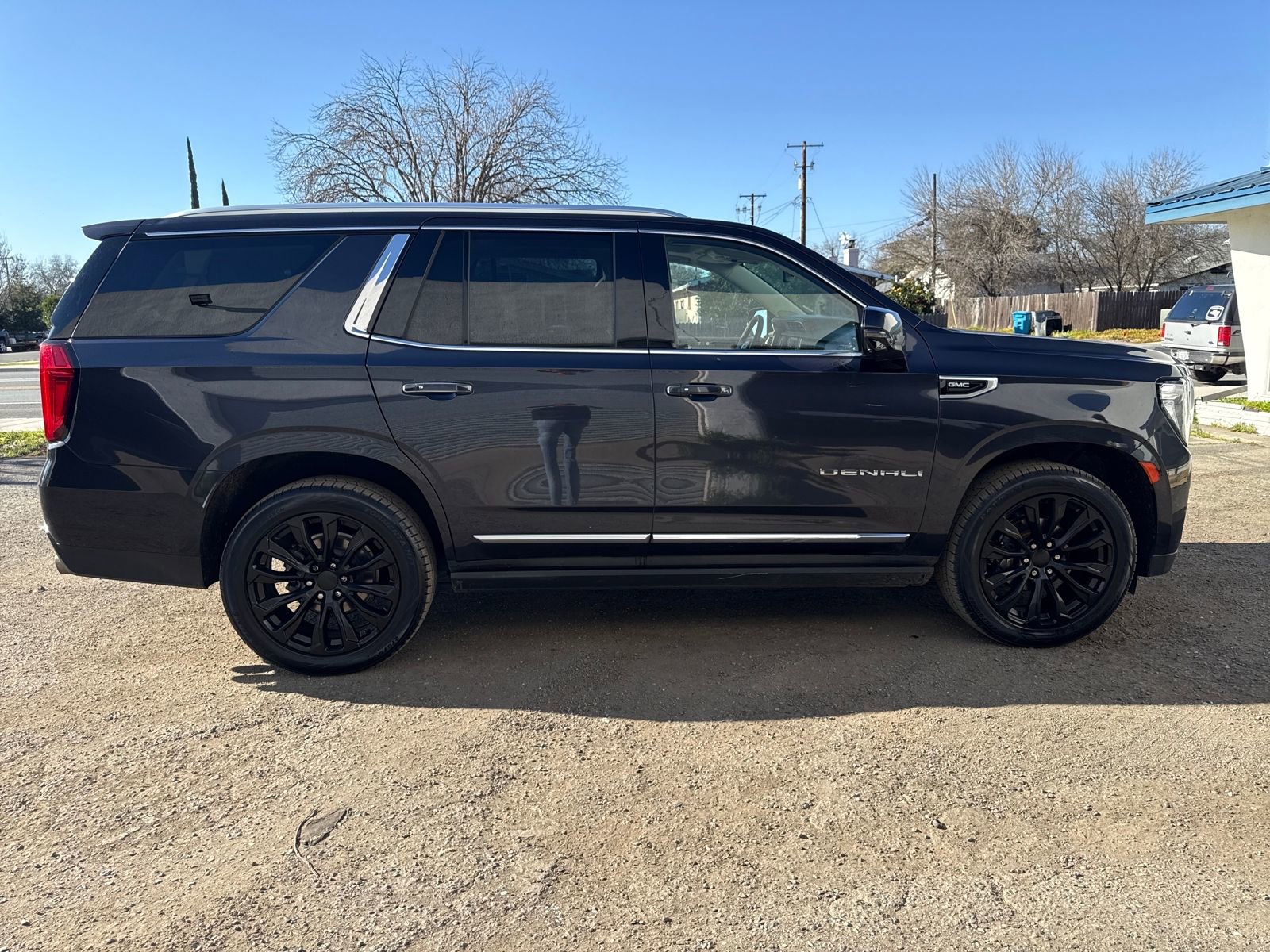 Used 2023 GMC Yukon Denali image 6