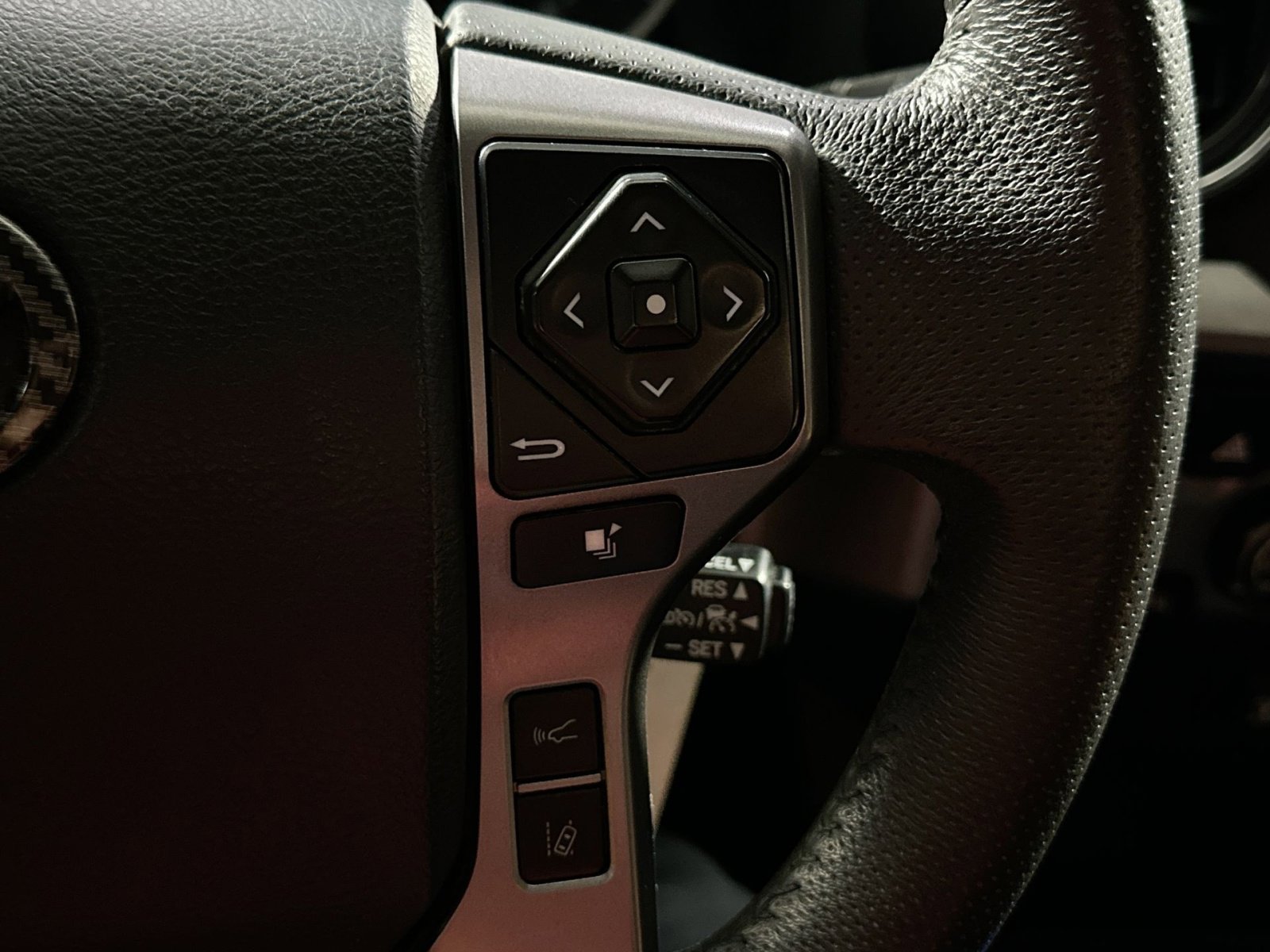 Used 2020 Toyota Tacoma SR5 image 19