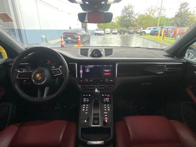 Used 2024 Porsche Macan image 19
