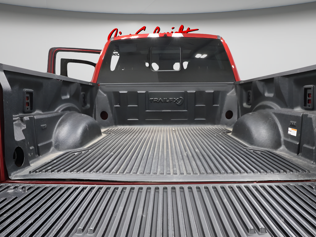 Used 2025 Ford F250 Platinum AWD/4WD image 35