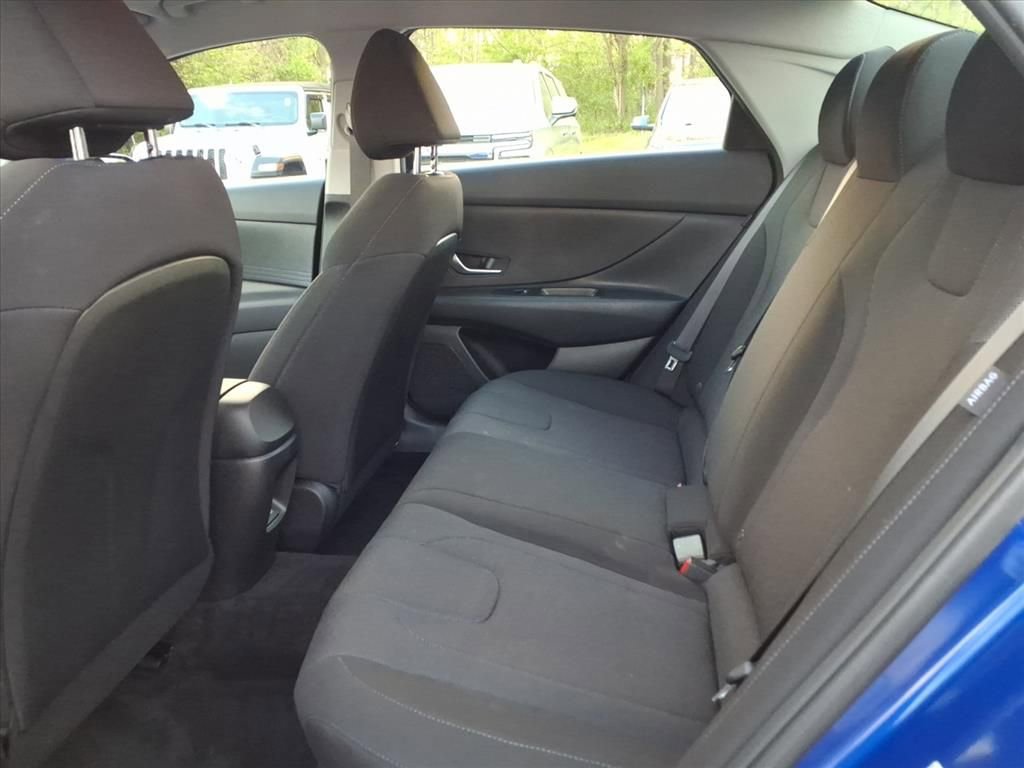 Used 2026 Hyundai Elantra SE image 17