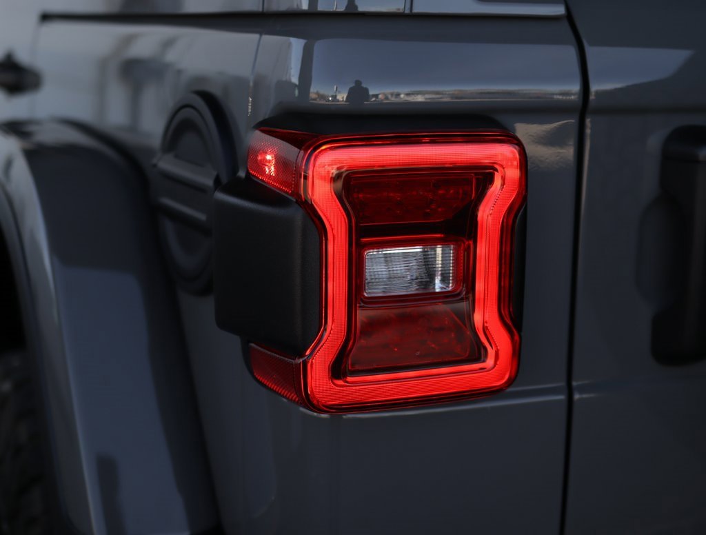 Used 2021 Jeep Wrangler Unlimited Rubicon w/ Trailer Tow Package image 44