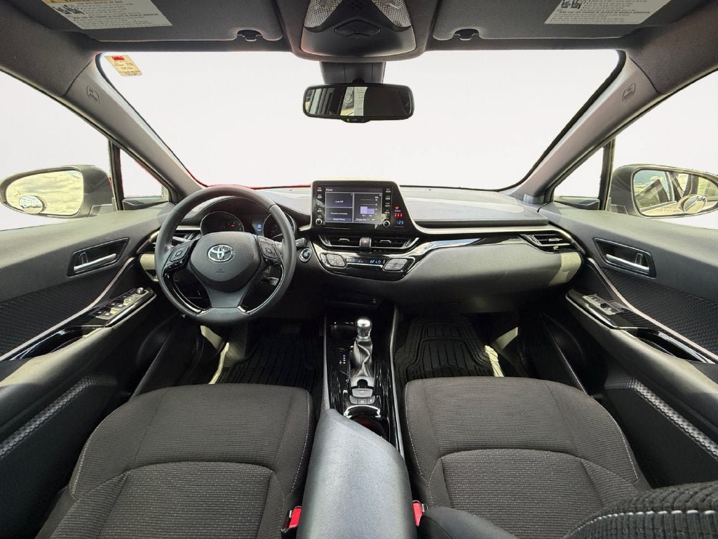 Used 2019 Toyota C-HR XLE FWD image 12