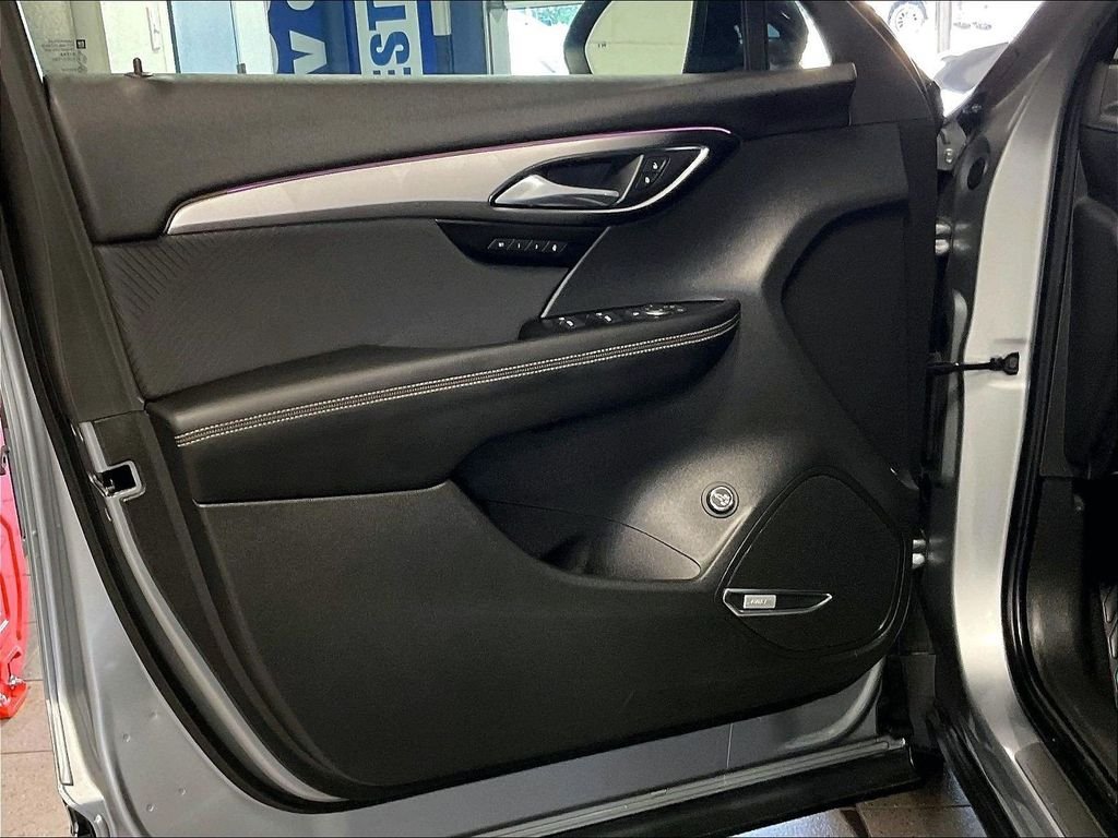 Used 2024 Buick Envision Sport Touring AWD/4WD image 9