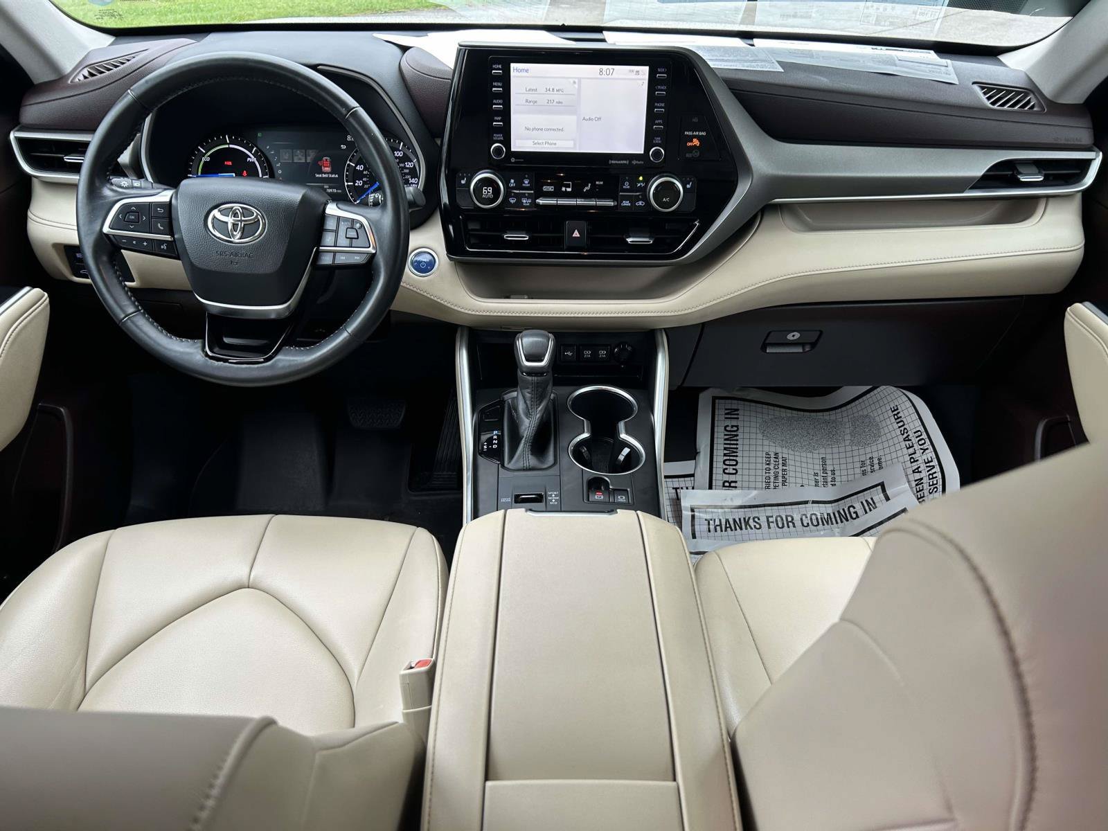 Used 2020 Toyota Highlander XLE FWD image 18