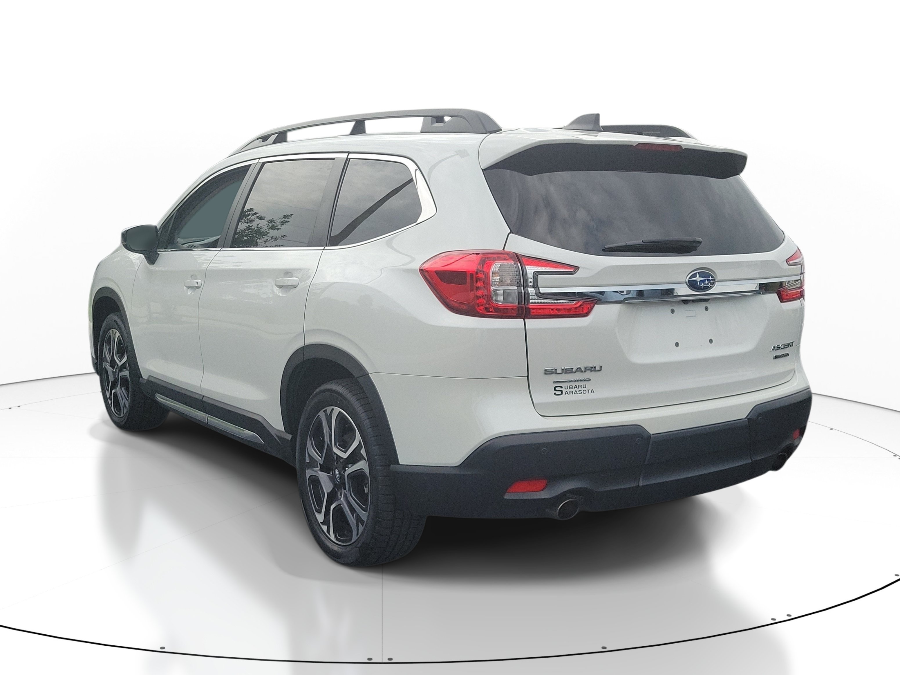 Certified 2024 Subaru Ascent Limited w/ Technology Package AWD/4WD image 4