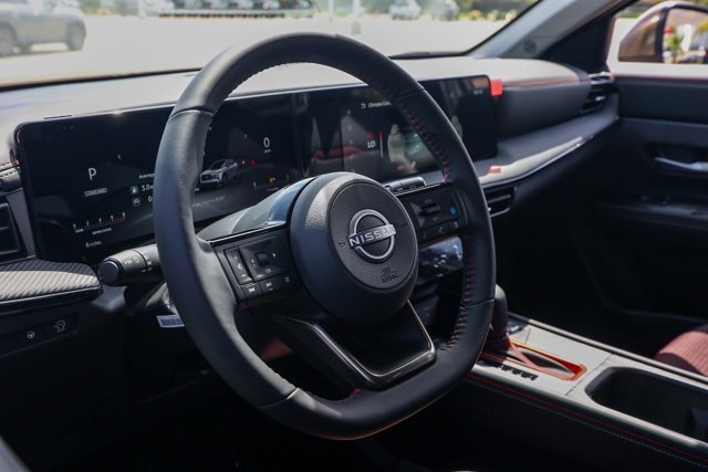 New 2025 Nissan Kicks SR image 14