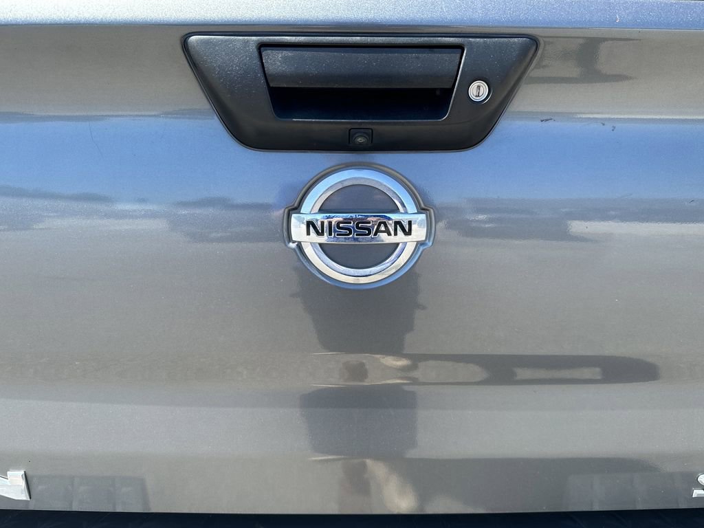 Used 2017 Nissan Titan SL image 32