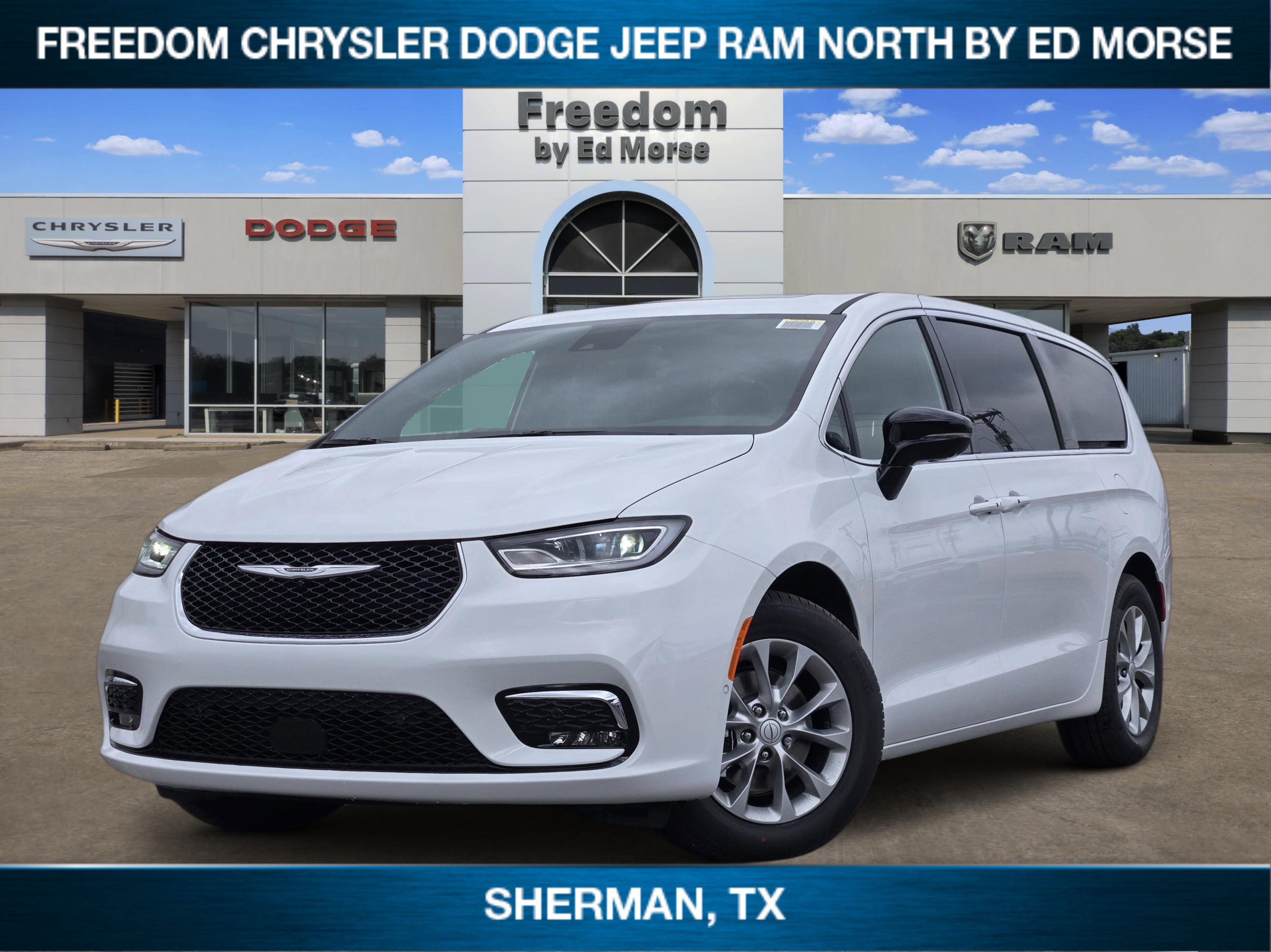 New 2026 Chrysler Pacifica Limited image 1