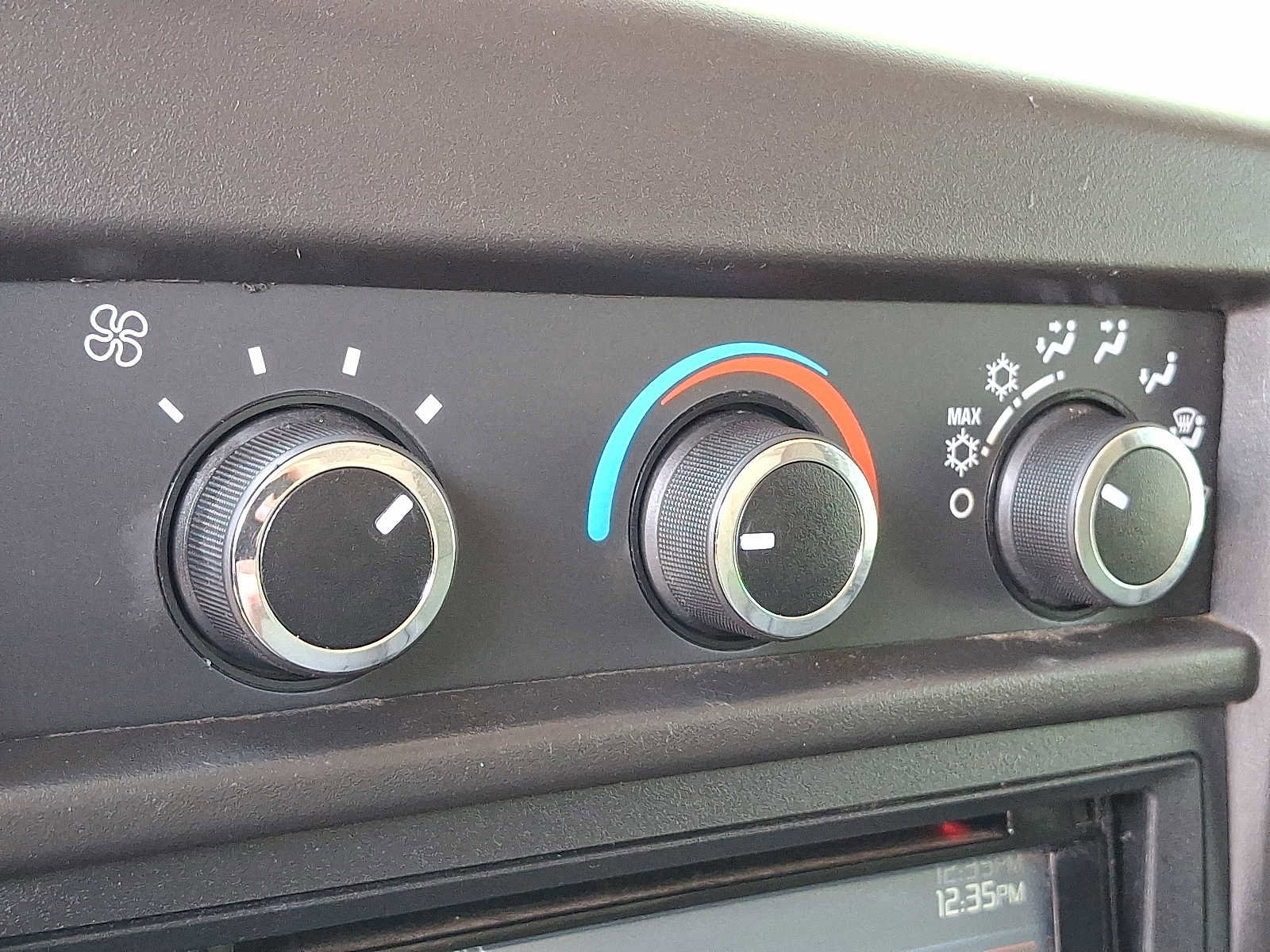 Used 2017 Chevrolet Express 3500 image 16