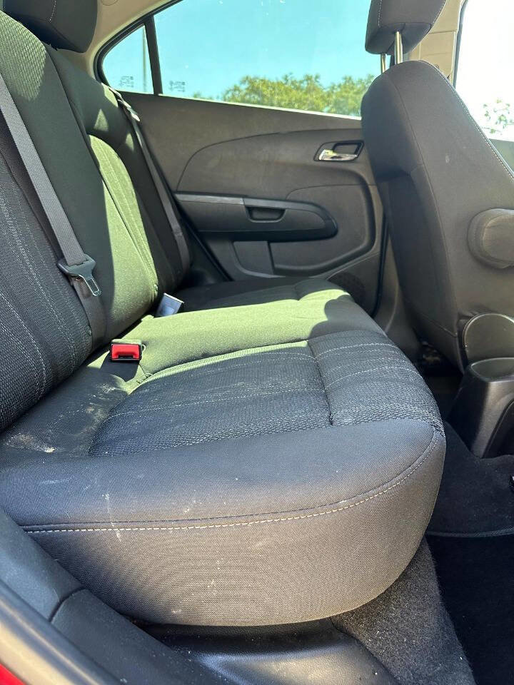 Used 2019 Chevrolet Sonic LT w/ Convenience Package image 19