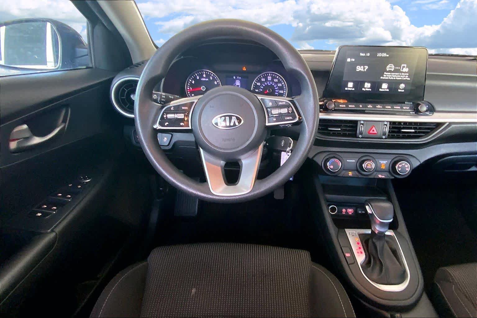 Used 2020 Kia Forte LXS FWD image 14