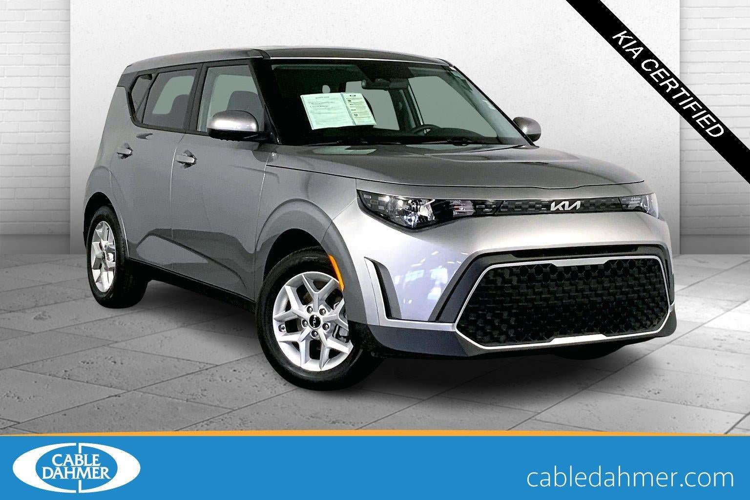 Certified 2025 Kia Soul LX FWD image 1