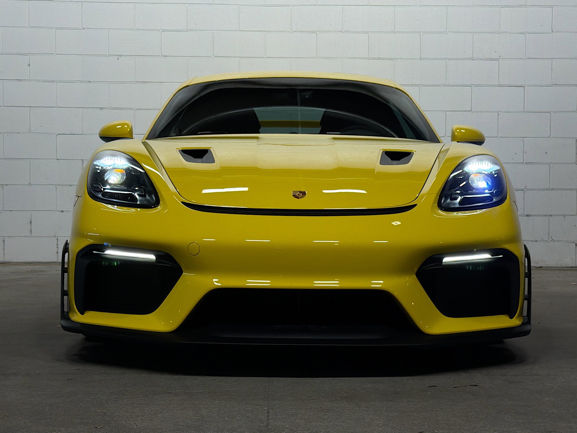 Certified 2025 Porsche 718 Cayman GT4 RS RWD image 9