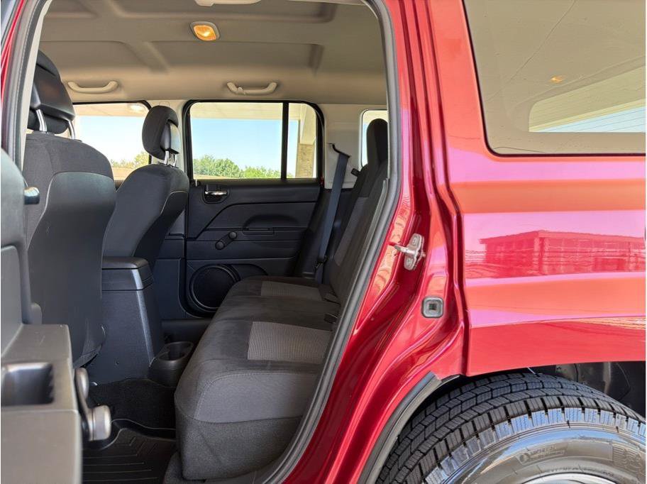 Used 2014 Jeep Patriot Sport FWD image 11