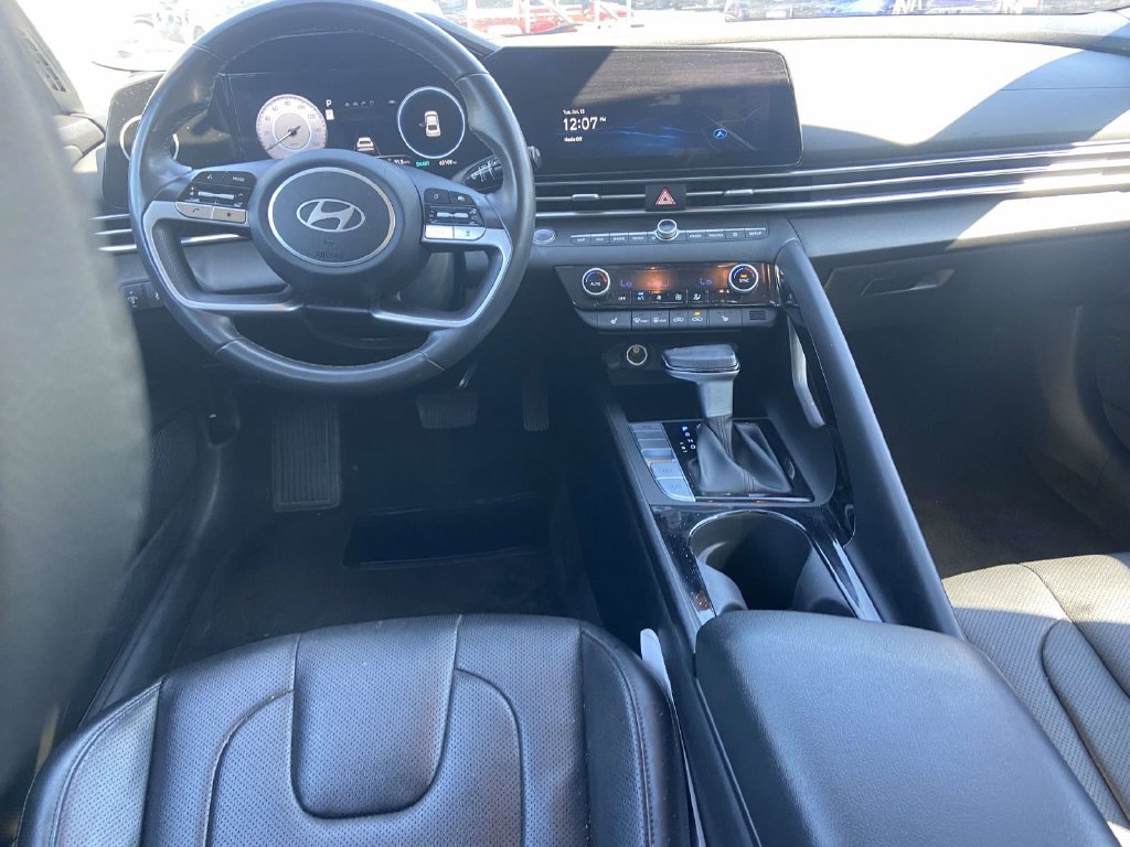 Used 2025 Hyundai Elantra Limited FWD image 8