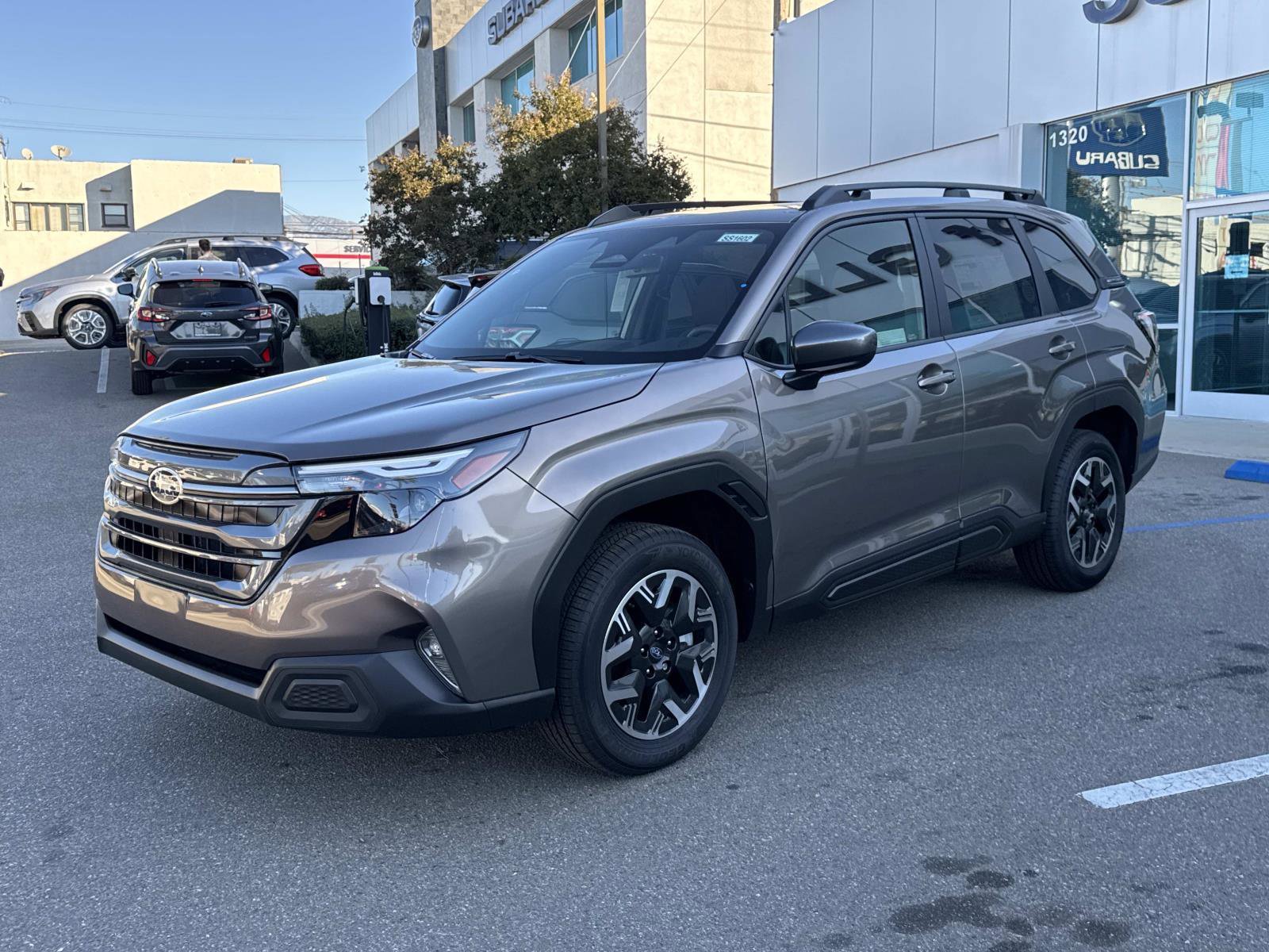 New 2025 Subaru Forester Premium w/ Convenience Package #1 image 3