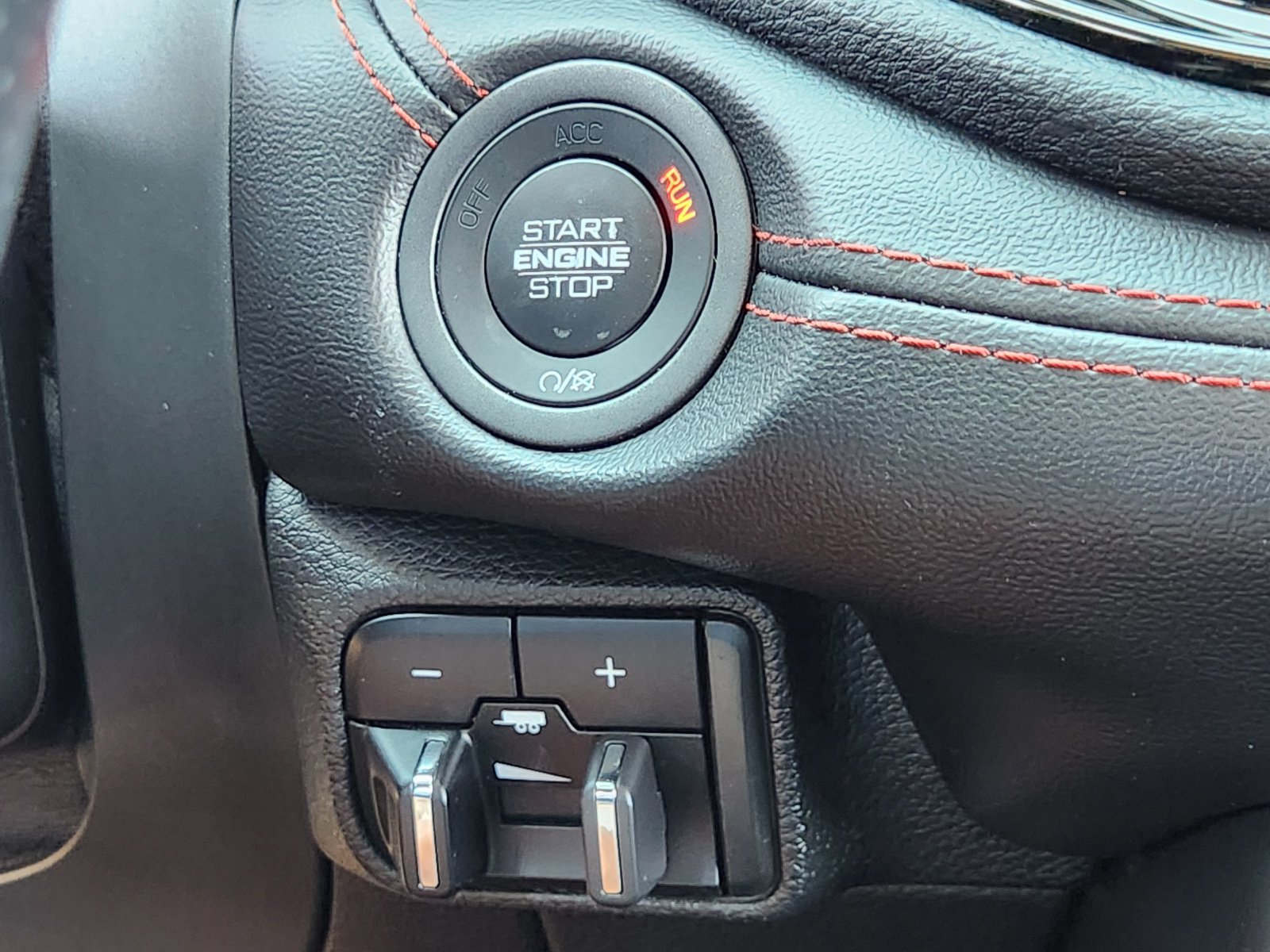 Used 2025 Dodge Durango GT AWD/4WD image 25