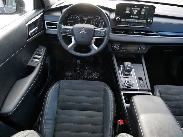 Used 2022 Mitsubishi Outlander SE image 10