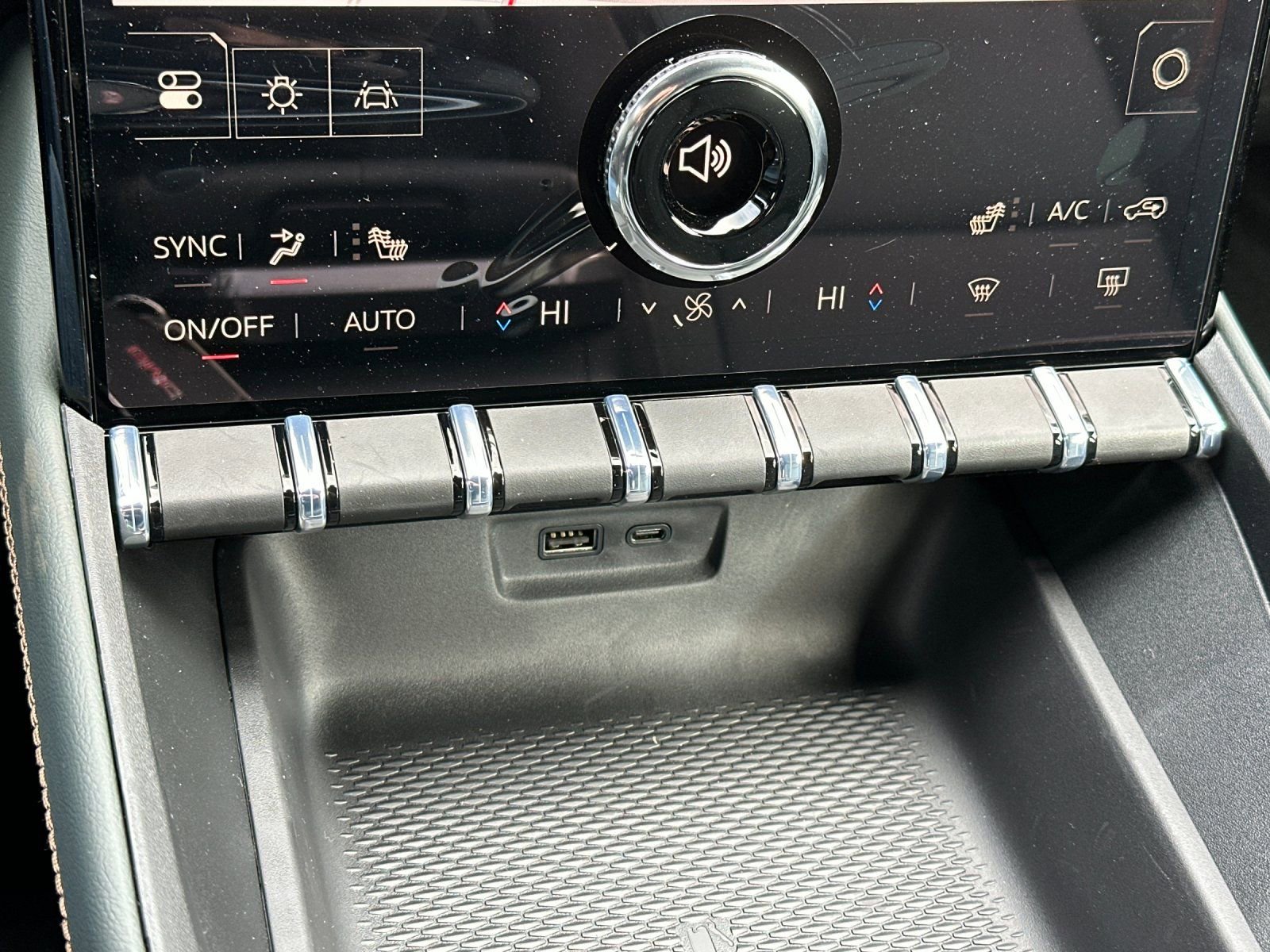 New 2026 GMC Terrain AT4 w/ Technology Package II image 21