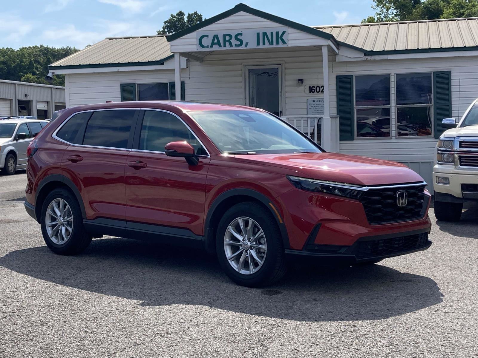 Used 2025 Honda CR-V EX-L image 1