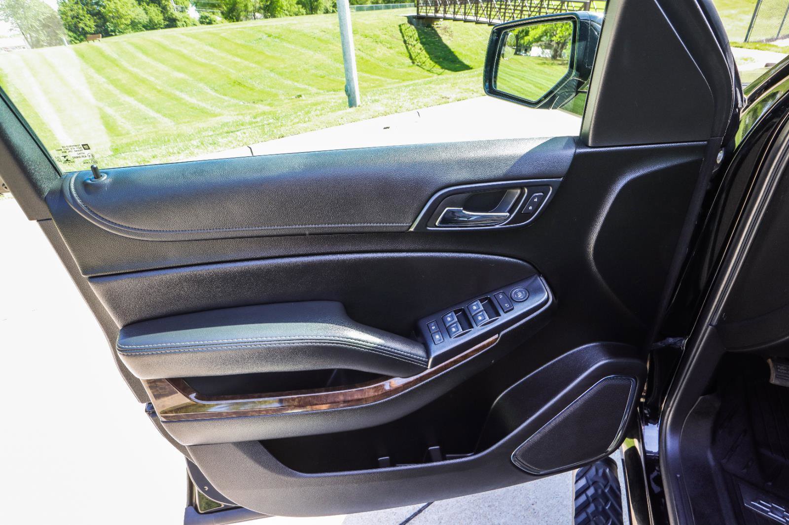 Used 2019 Chevrolet Tahoe LS AWD/4WD image 33
