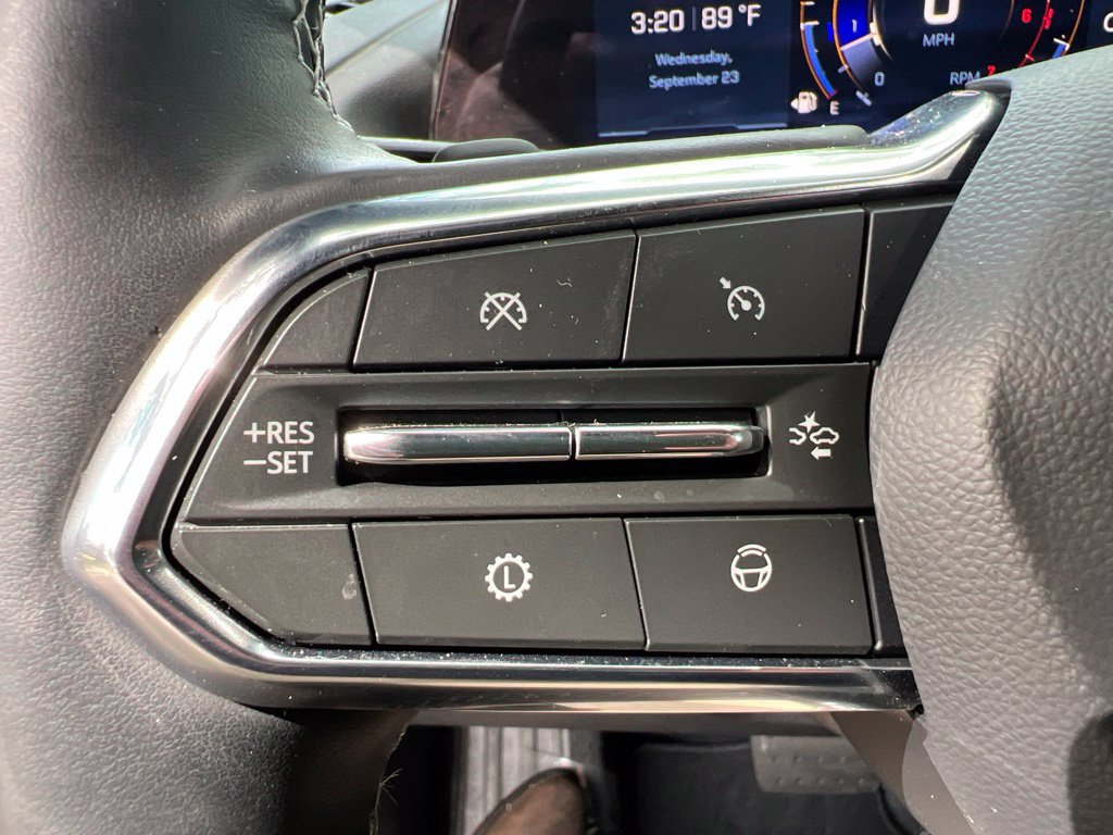 Used 2025 Chevrolet Traverse High Country AWD/4WD image 36