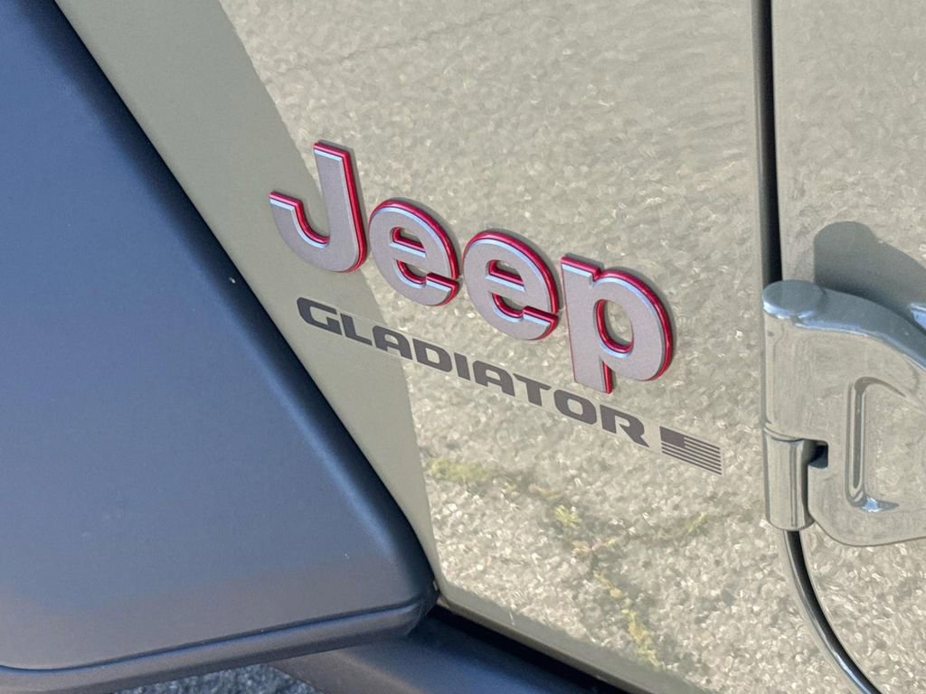 New 2026 Jeep Gladiator Rubicon w/ Steel Power Dome Hood Package AWD/4WD image 7