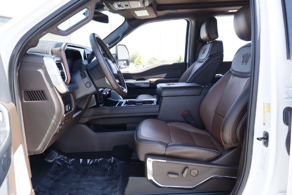 Used 2025 Ford F450 King Ranch w/ Chrome Package AWD/4WD image 4