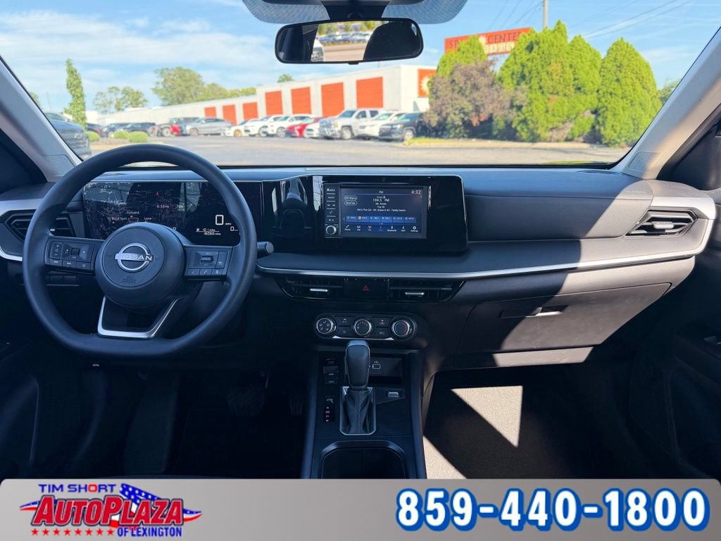 Used 2025 Nissan Kicks S AWD/4WD image 10