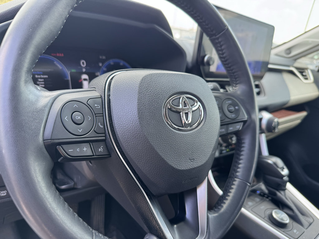 Used 2024 Toyota RAV4 Limited w/ Advanced Technology Package AWD/4WD image 17