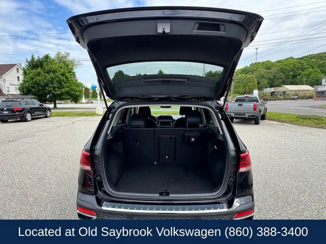 Certified 2023 Volkswagen Taos SE w/ Panoramic Sunroof Package AWD/4WD image 20