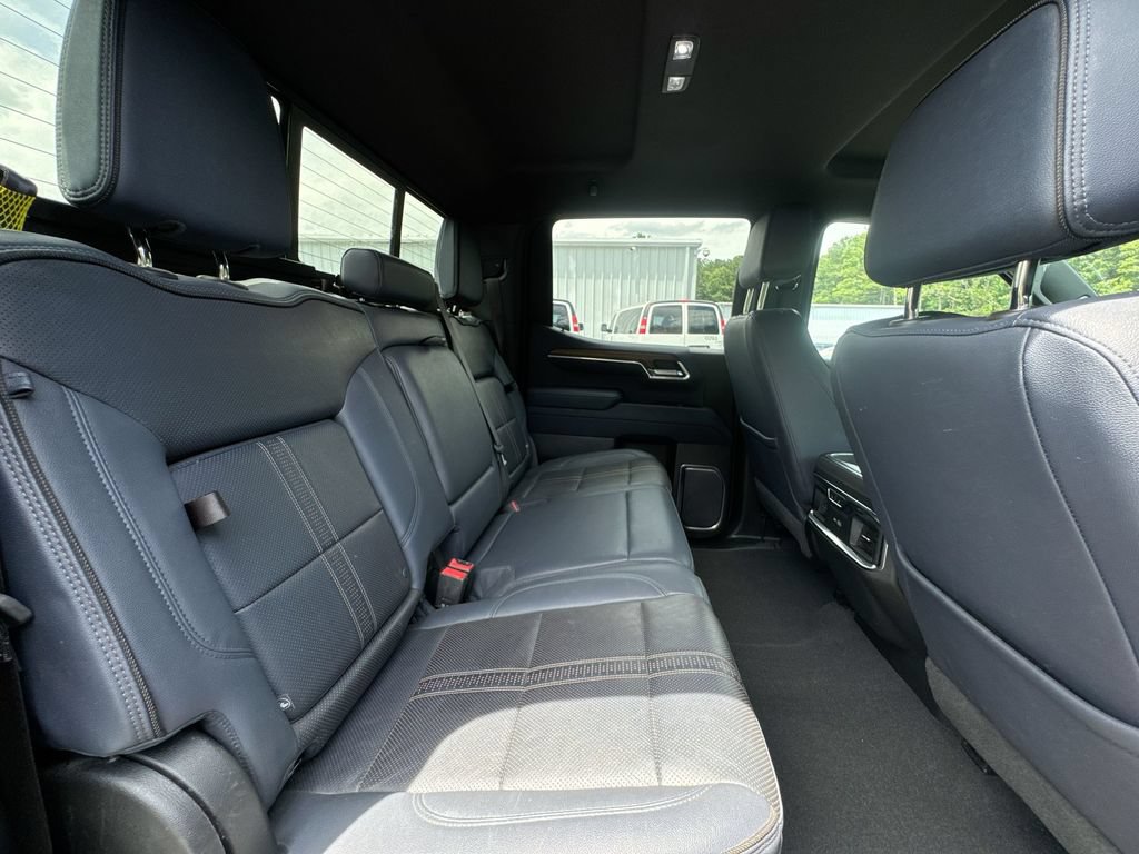 Used 2022 Chevrolet Silverado 1500 High Country w/ Technology Package AWD/4WD image 29