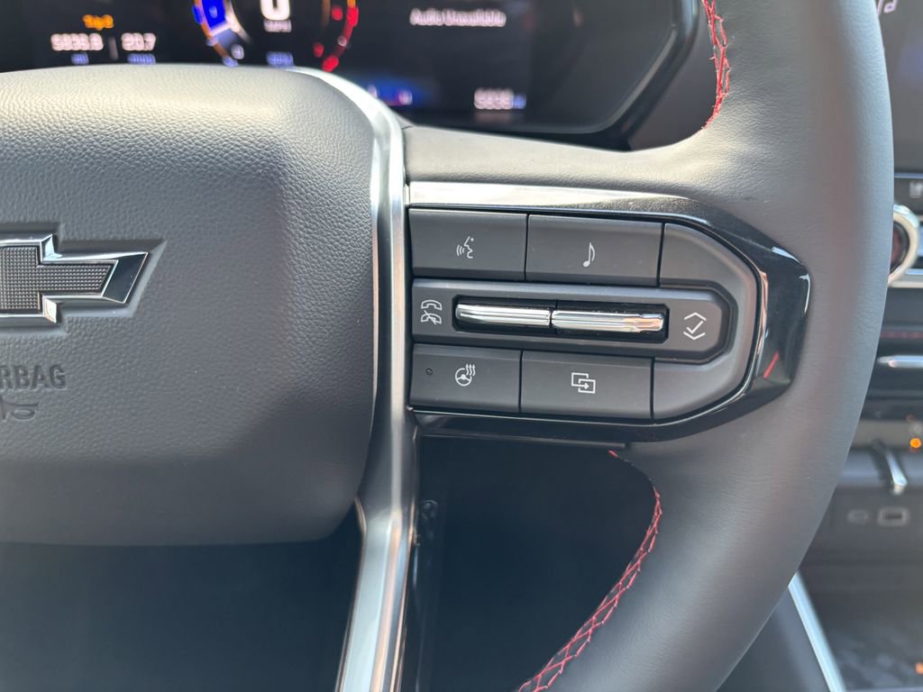 Used 2025 Chevrolet Colorado Z71 w/ Technology Package image 17