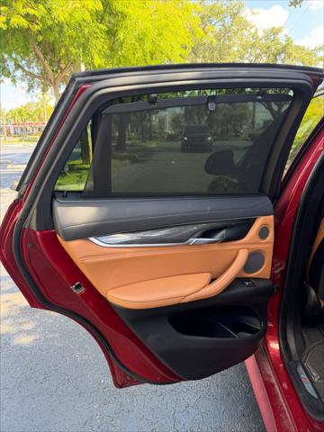 Used 2018 BMW X6 sDrive35i w/ M Sport Package RWD image 14