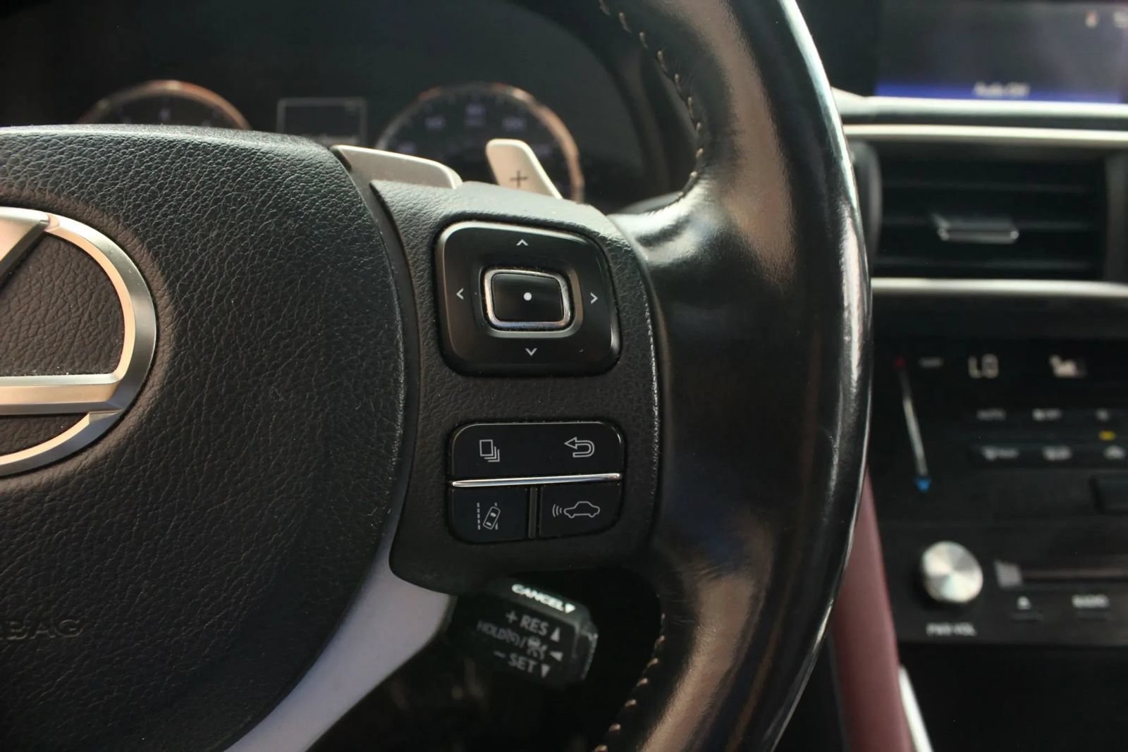 Used 2017 Lexus IS 200t RWD image 30