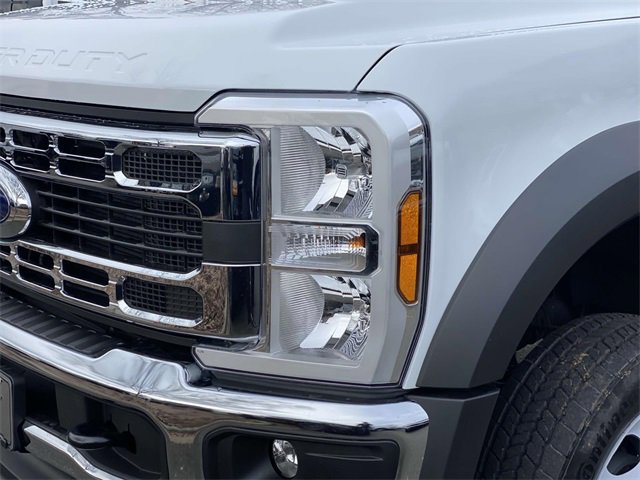New 2024 Ford F550 4x4 Regular Cab Super Duty image 4