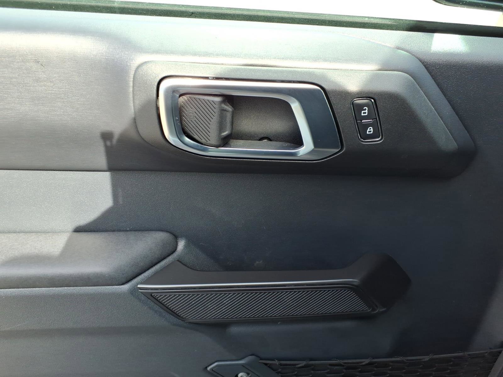 Certified 2025 Ford Bronco Badlands w/ Sasquatch Package image 10