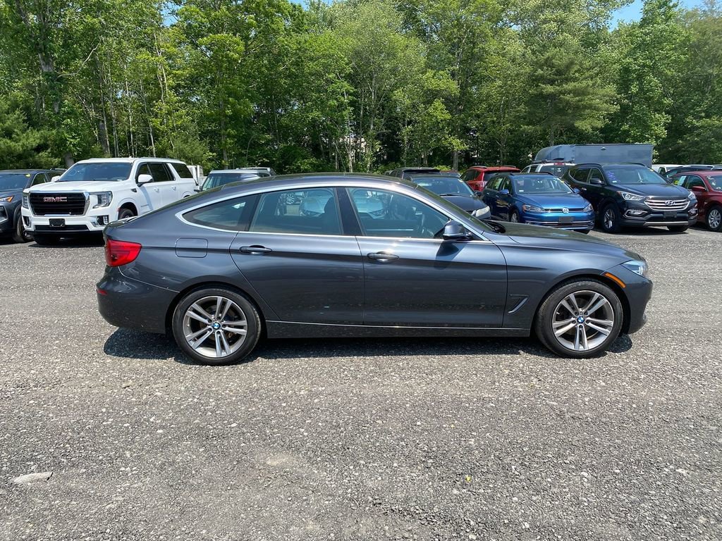 Used 2018 BMW 330i Gran Turismo xDrive image 4