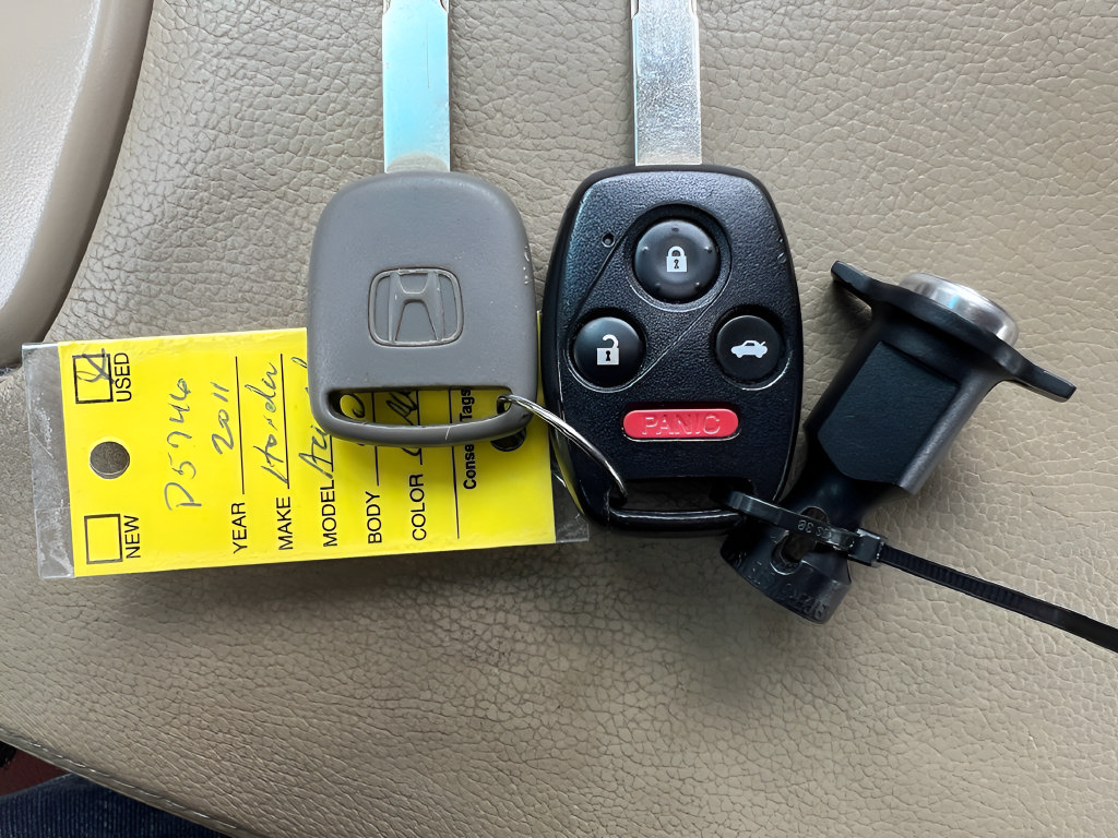 Used 2011 Honda Accord EX-L image 32