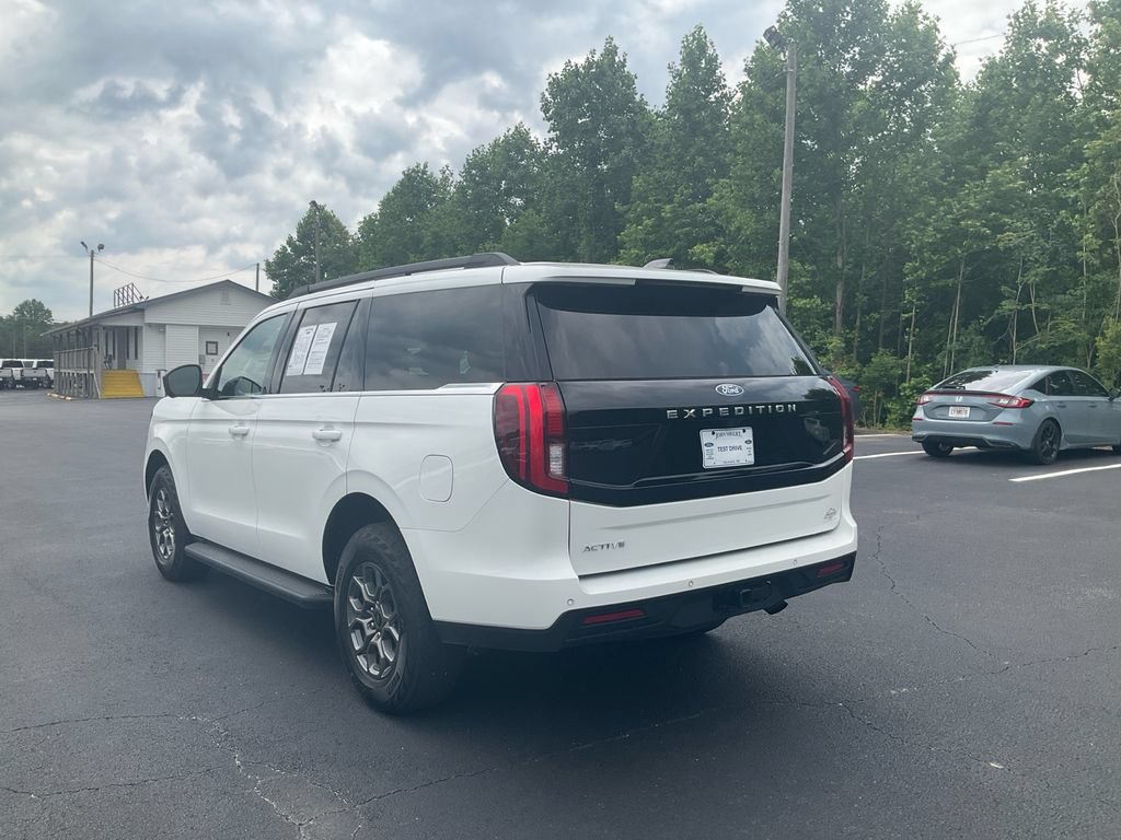 Certified 2025 Ford Expedition Active RWD image 7