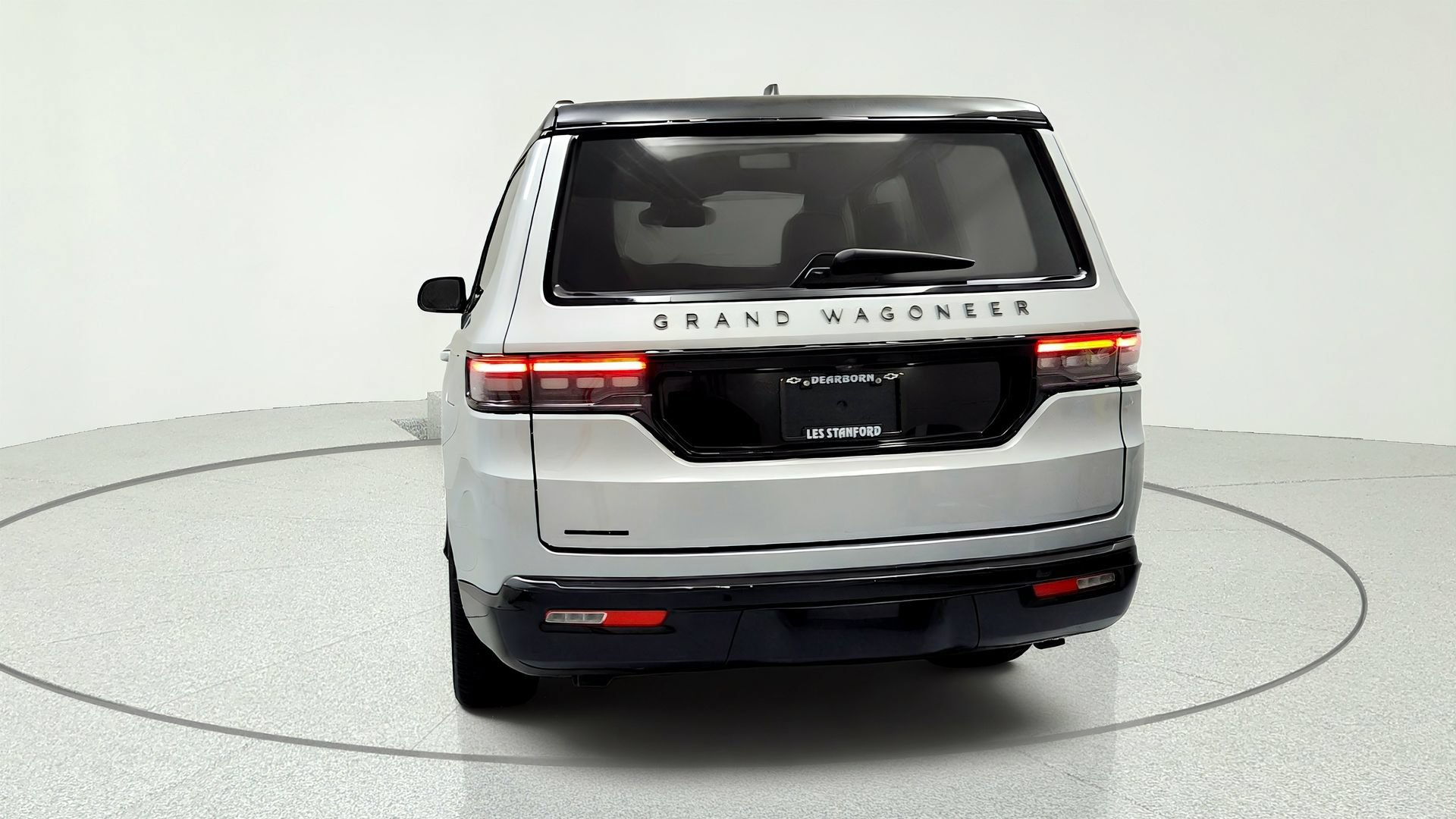 Used 2023 Jeep Grand Wagoneer Series II w/ Quick Order Packagew 28T AWD/4WD image 4