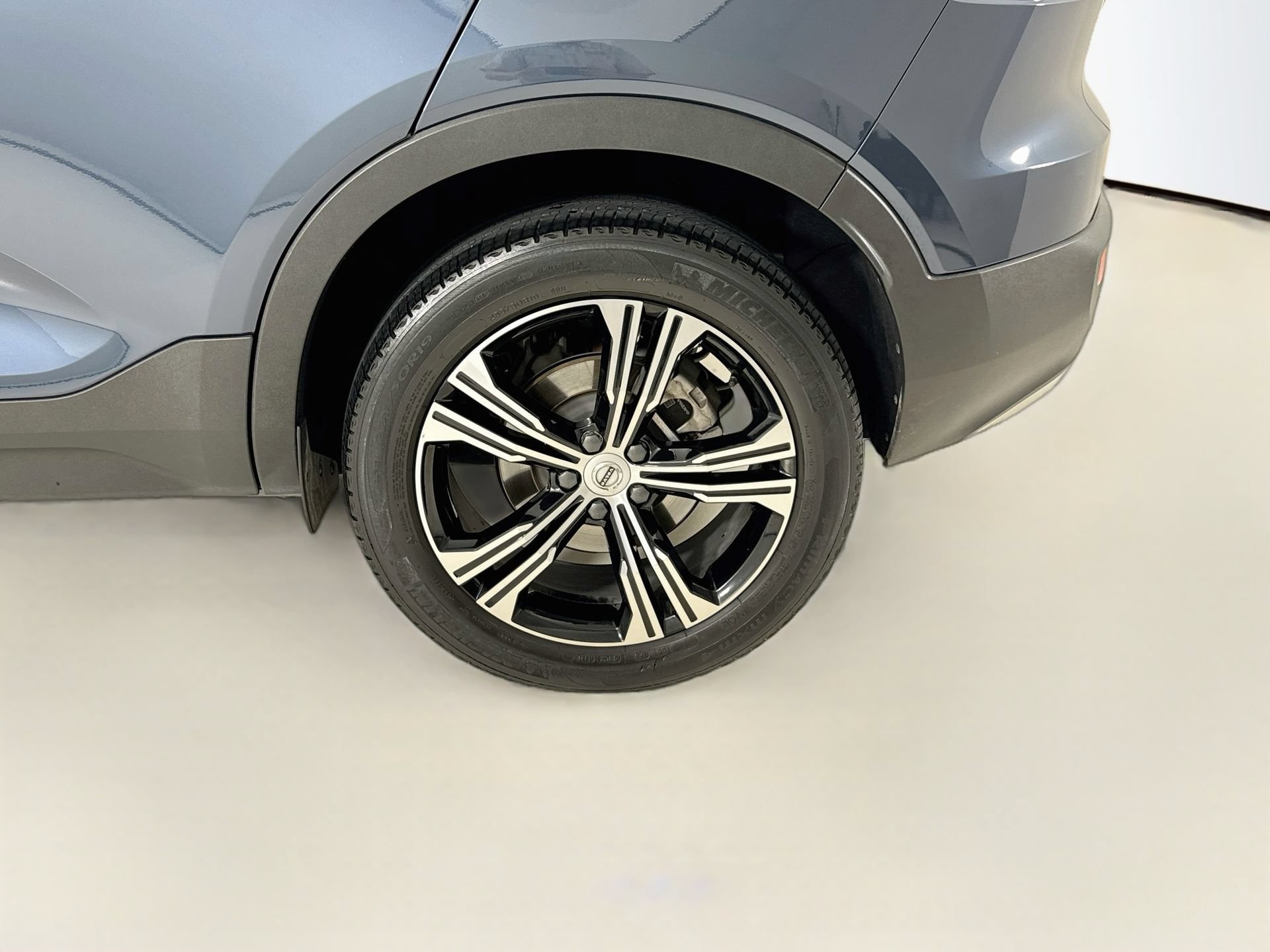 Used 2022 Volvo XC40 T5 Inscription w/ Climate Package AWD/4WD image 34